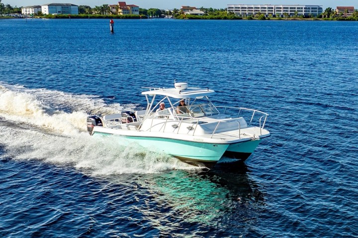 a small boat in a body of water